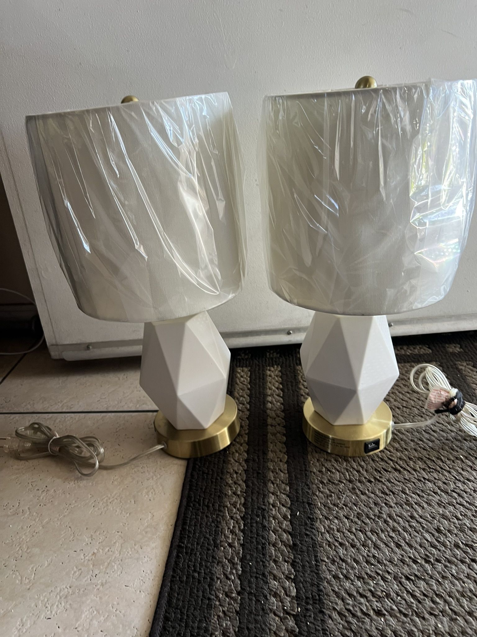 White Pair Lamp w/shade