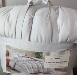 King 3-Piece Comforter Set — Casual Living Zuri Mega Puff