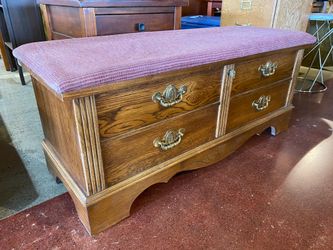 LANE Solid Oak Dusty Rose Hope Chest