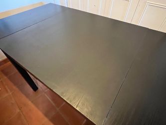 Bjursta extendable dining table 35” x 35”