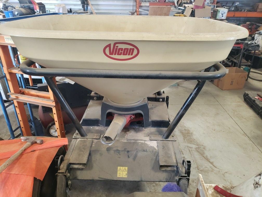 VICON PS22119 PENDULUM SEEDER/ FERTILIZER SPREADER