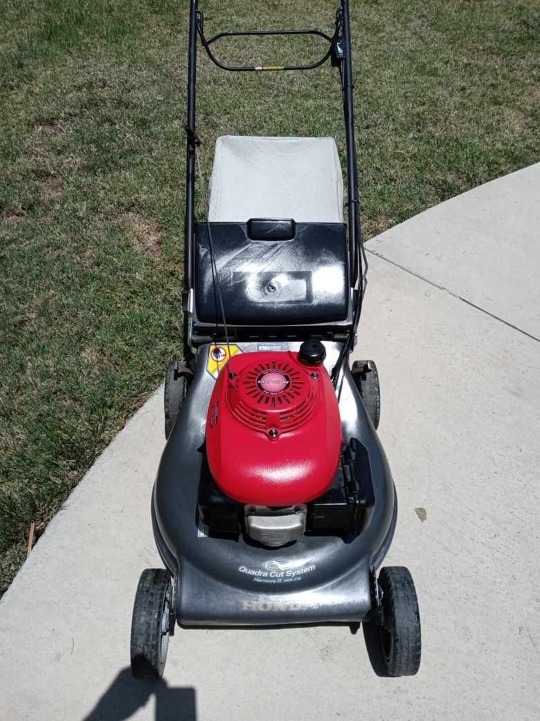 Honda Lawn Mower - Main Image
