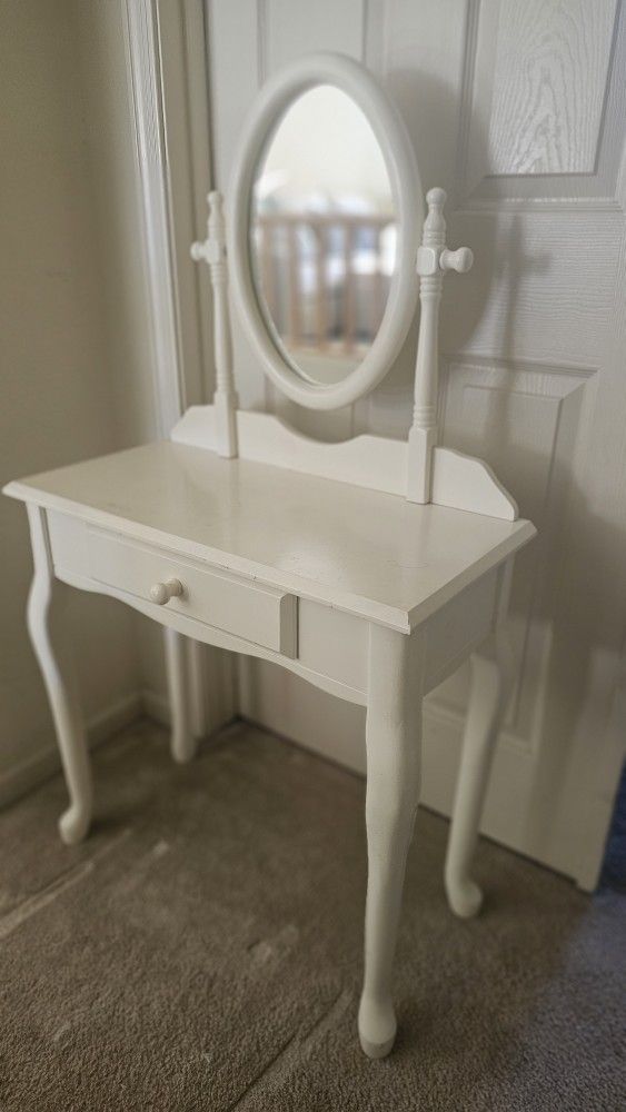 Makeup Table Desk