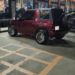 94 Geo Tracker