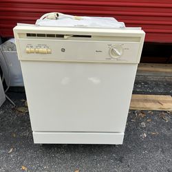 White Ge Dishwasher 