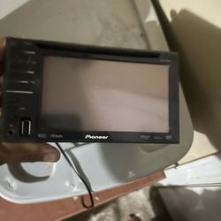 Bluetooth pioneer radio