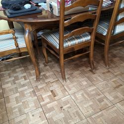 Dining Room Table 