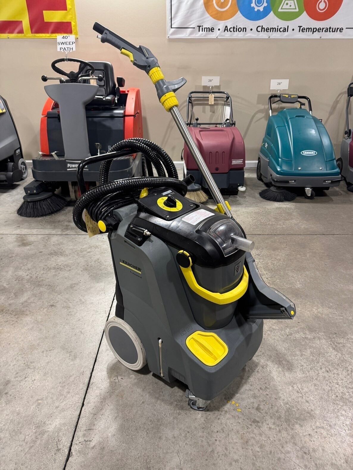 Karcher Puzzi 30/4 Carpet Extractor w/Wand & Hoses 10479700