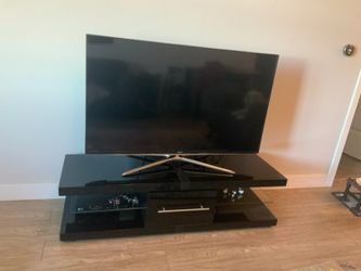 Samsung TV With A Center Stand
