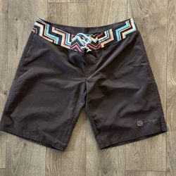 3 Carve Design woman’s swim shorts