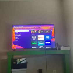 “50 Roku Onn Smart Tv