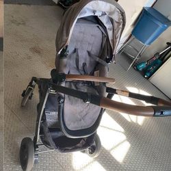 Graco Modes Avant Stroller