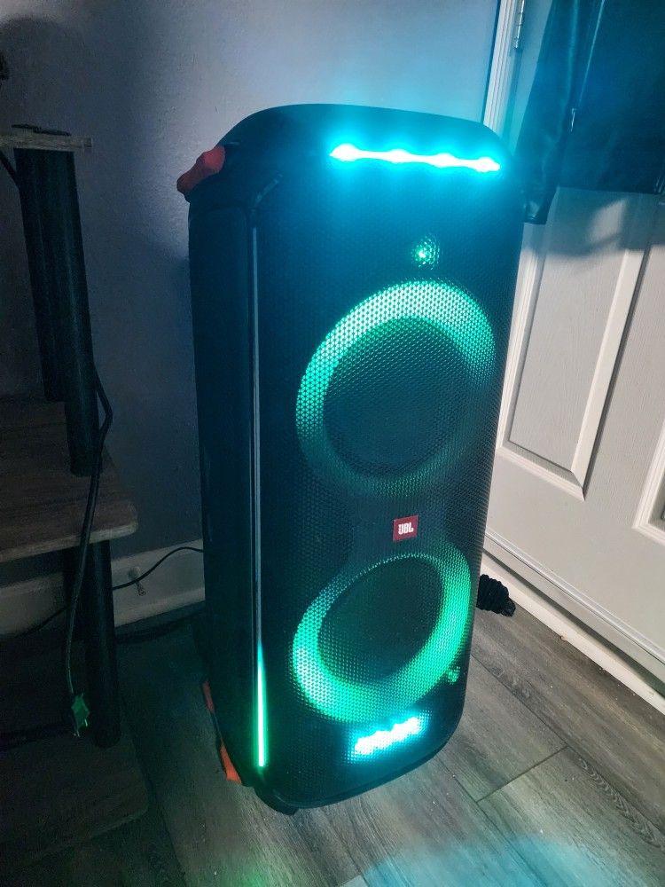 JBL Partybox 710 Bluetooth Speaker
