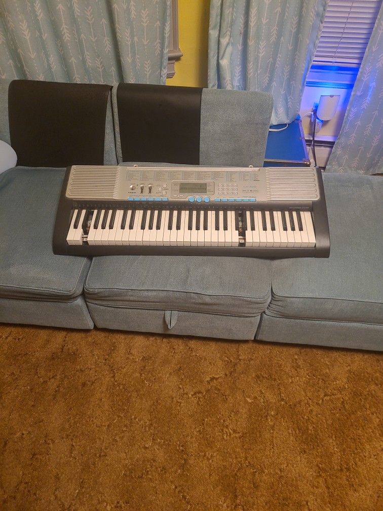 Casio Lk-220 Synthesizer