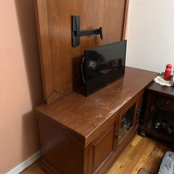 Solid Wood TV Stand/Media Console