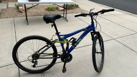 Men’s Mongoose Mountain Bike