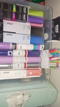 CRICUT VINYL BUNDLE