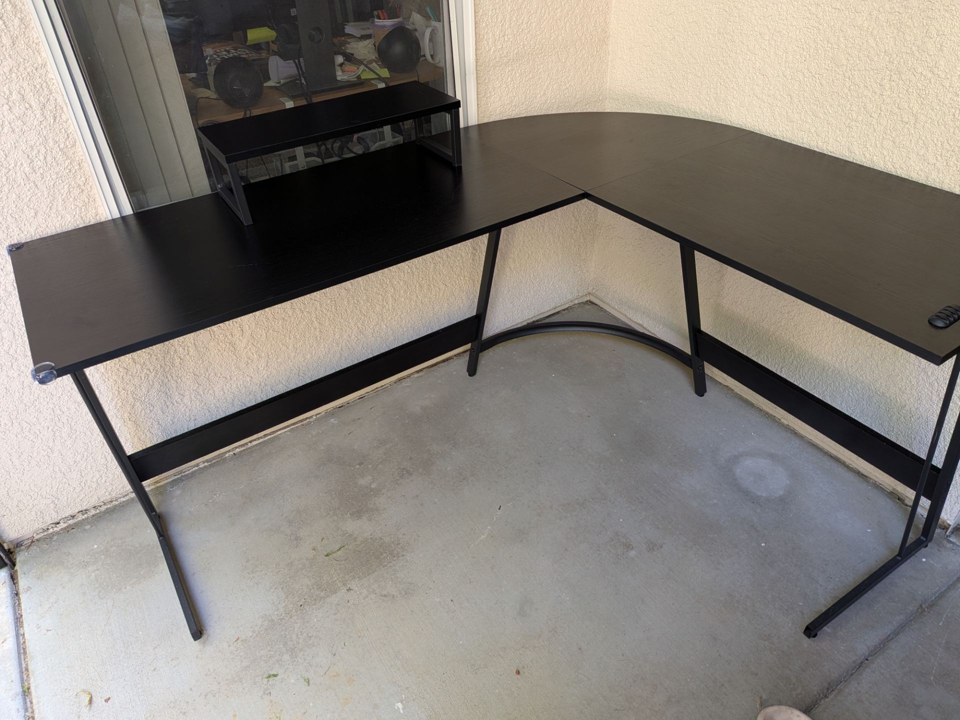 L shaped desk