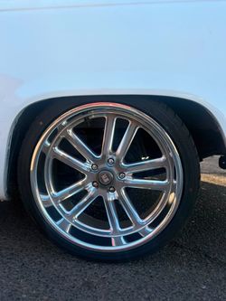 22x9 US MACH Chrome Wheles and tires 265/35/22 Atlander