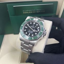 Rolex Green Submariner - Brand New/Never Worn -> Official Box + All Accessories Included ✔️ 