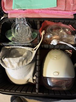 Elvie Breast Pump