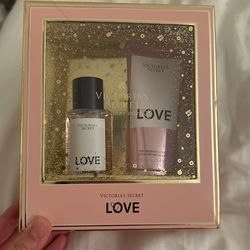 Love Holiday Perfume Set