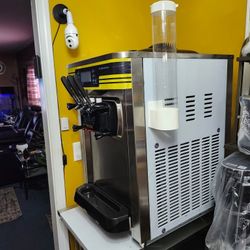 Ice Cream Maker Machine 