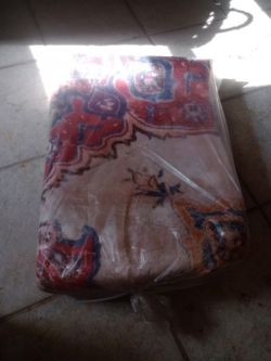 NEW 5X7 RUG BLUE BURGUNDY RED AND BROWN