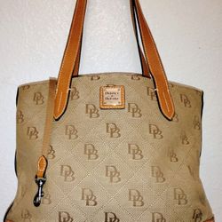 Dooney & Bourke Tote