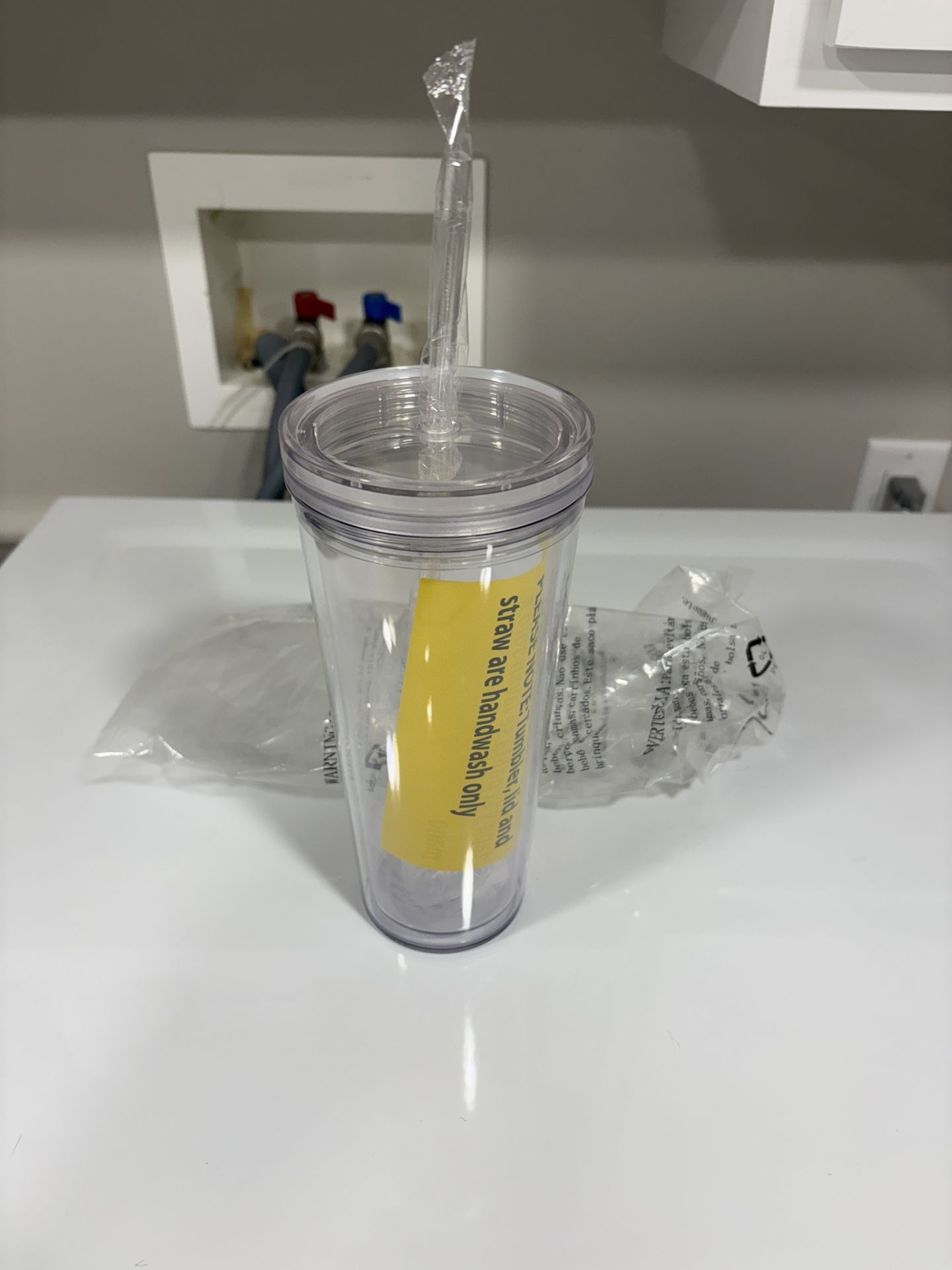 Mr. Coffee ICED-Double Wall Clear Insulated 22 0z. Reusable Tumber W/Lid & Straw