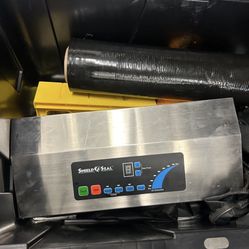 Vacuum Sealers I Have 3 All 3 For 250 Or 90$ Each 
