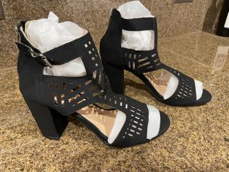 Women’s Black Chunky Heeled Sandals (shoes)