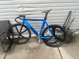 Fixie Unknown lv2 READ BIO