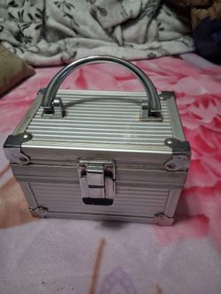 Free box purse