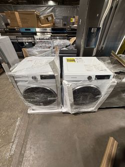 24” brand new Samsung front load stackble washer ventless electric dryer