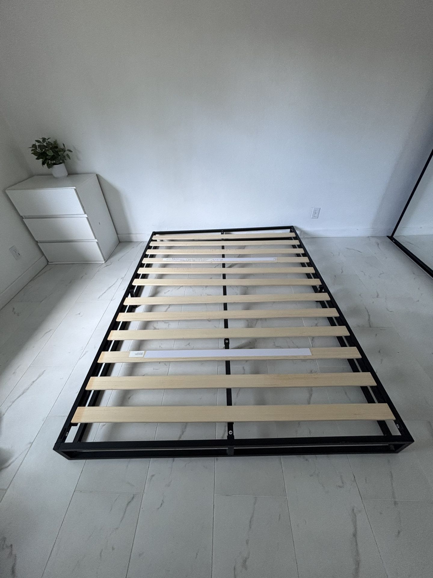 Queen Platform Bed Frame – Sturdy Metal & Wood Slats
