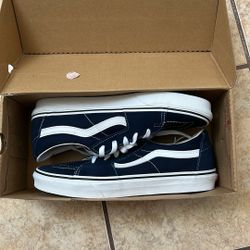 Vans Shoes Size 9.5 Mens 11 Womens