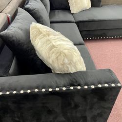💥HUGE Blowout Furniture Sale!💥 Brand New Black Sectional W/ Nailhead Trim! $50 Down Takes It Home Today! 