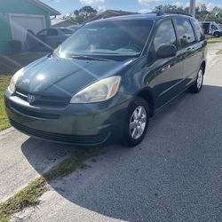 2005 Toyota Sienna