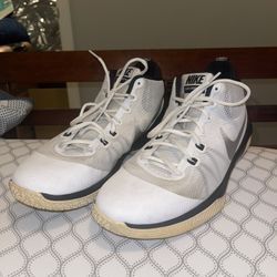 Nike Air Versatile Shoes