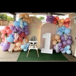 Backdrop Set Up, Balloons 