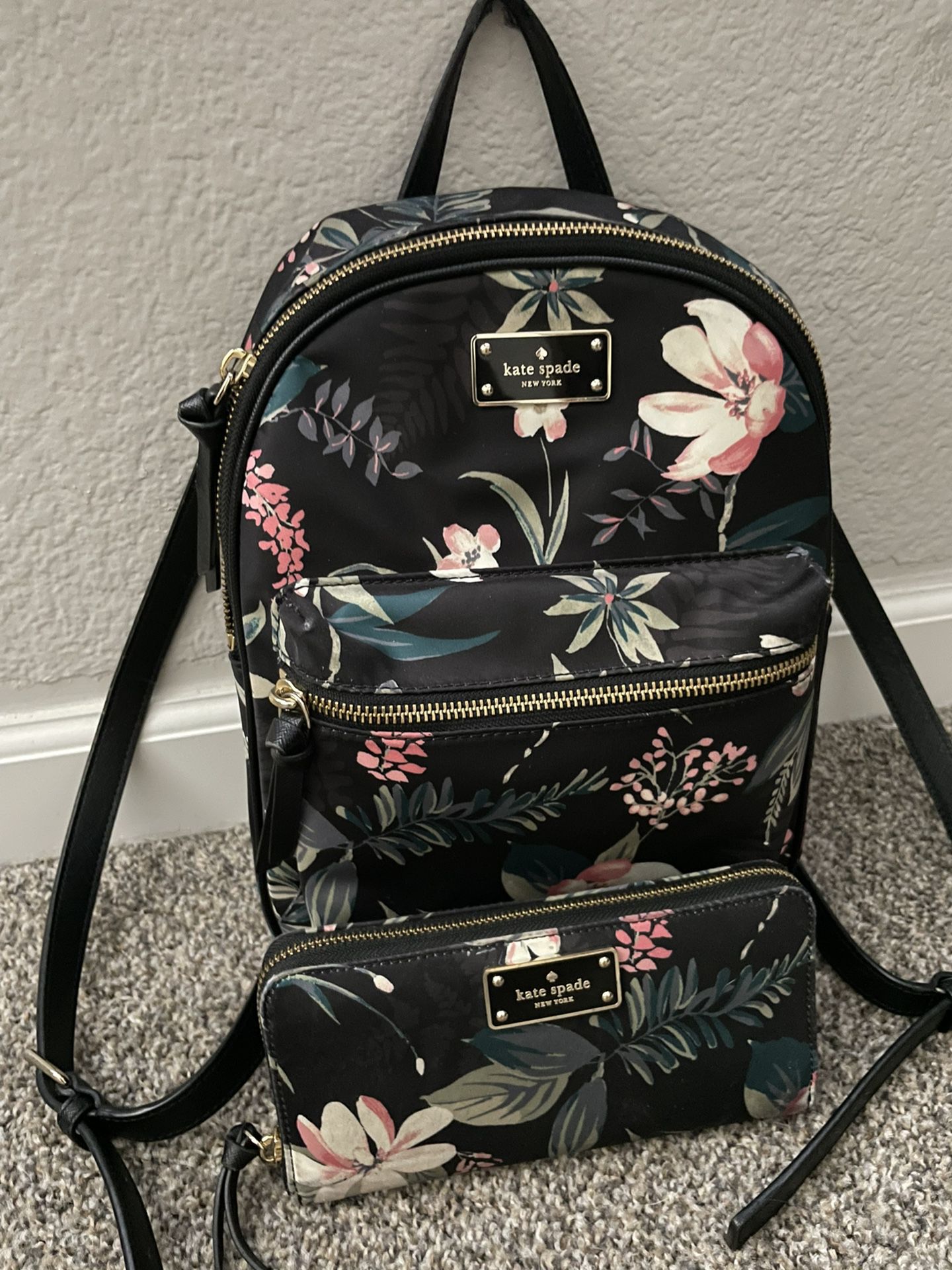Kate Spade Mini Floral Backpack for Sale in Henderson, NV - OfferUp