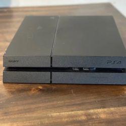 PS4 With 1 Controller All Cords And Has 5 Games Already On System