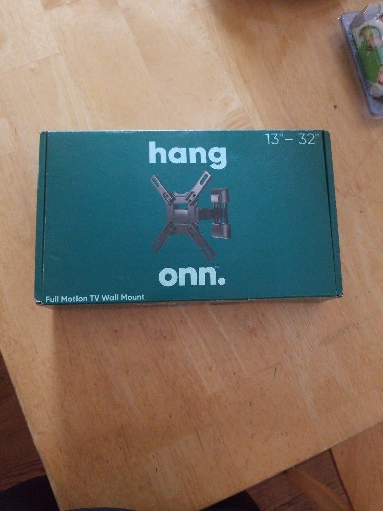 onn. Full Motion TV Wall Mount for TVs 13"-32