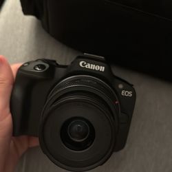 Canon EOS R50 USED ONLY ONCE 
