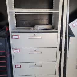 Shelving With Drawers