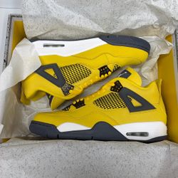 Jordan 4 Yellow And Black Lightning 11.5