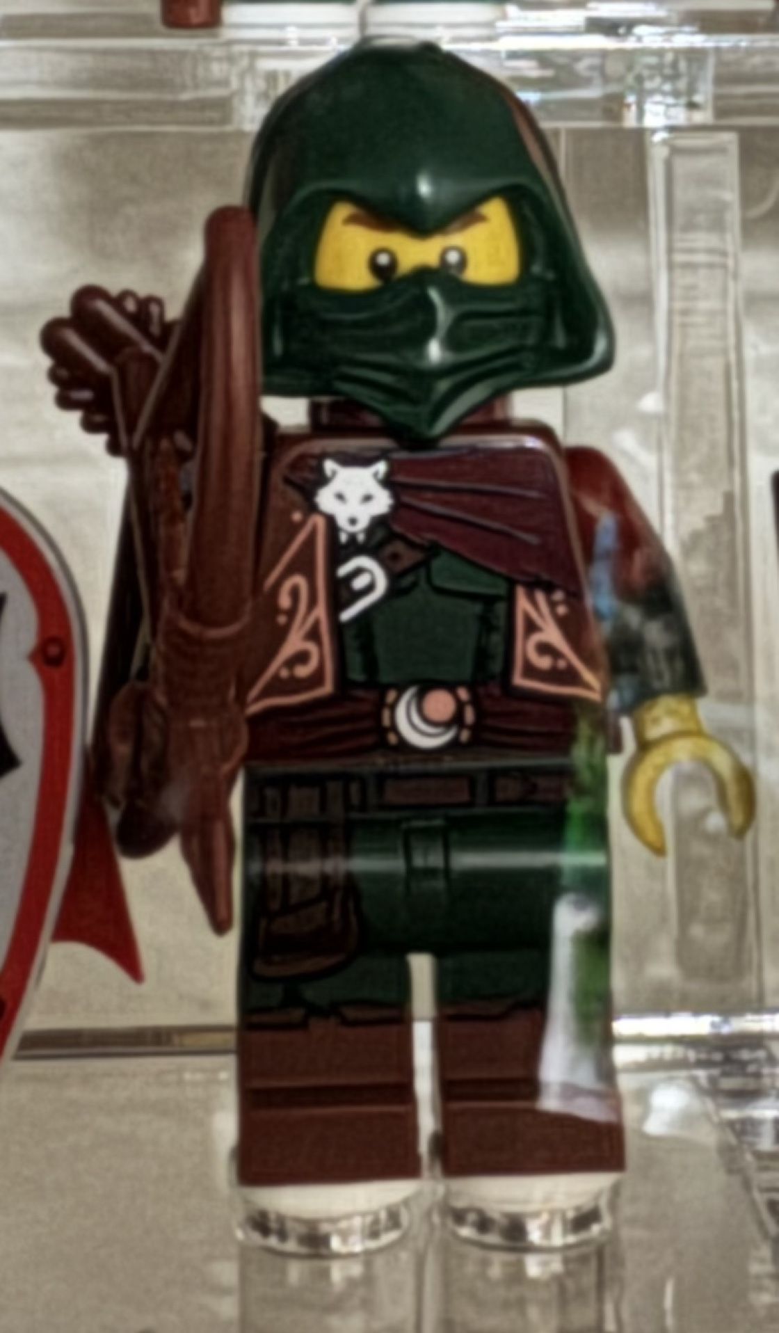 LEGO Collectable Minifigure Series 16 Rogue Archer w/ Bow 71013