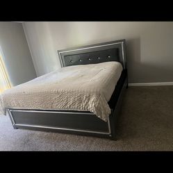 King Bed Frame & Dresser Set - Great Condition