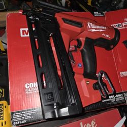 Milwaukee M18 Fuel 16ga Finish Nailer ( Tool Only)
